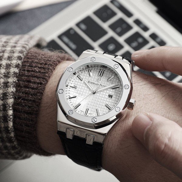 AUDEMARS PIGUET ROYAL OAK QUARTZ